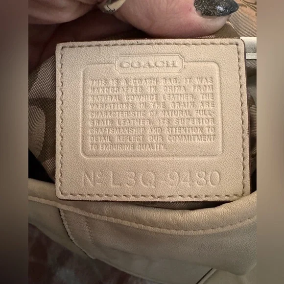 Coach 9480 Vintage Soho Flap Cowhide Crossbody (Cream) - GUC - Picture 2 of 11